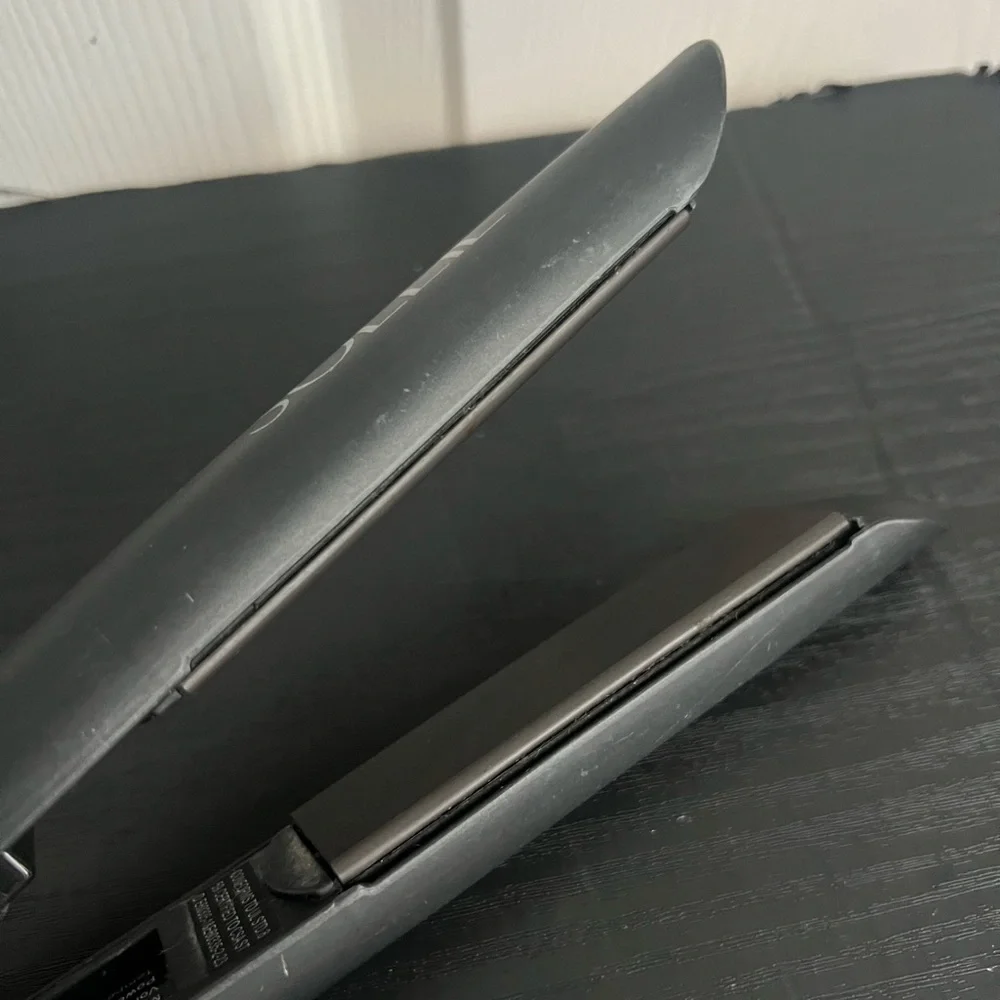 Soleil Hair Flat Iron L10HSC-B1 Tested and Works